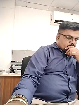 Desi Londa 143 online show from April 30, 9:16 am