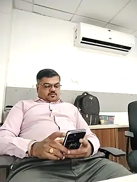 Desi Londa 143 online show from February 26, 6:02 am