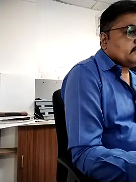 Desi Londa 143 online show from May 11, 4:03 am