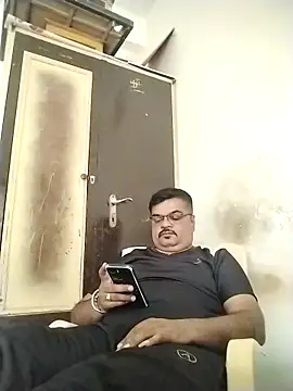 Desi Londa 143 online show from April 11, 7:56 am