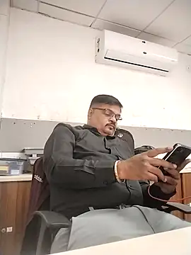 Desi Londa 143 online show from December 3, 4:46 am