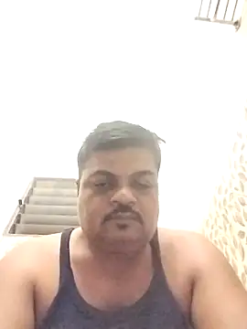 Snapshot of Desi_Londa_143 chatting on October 17, 12:25 am Desi Londa 143 online show from October 17, 12:25 am