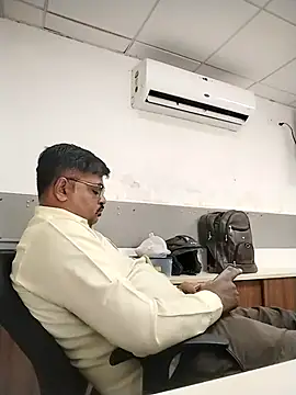 Desi Londa 143 online show from March 13, 4:28 am