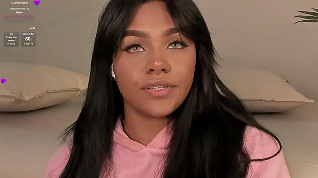 Snapshot of Emma_Morgann chatting on October 10, 12:17 pm Emma Morgann online show from October 10, 12:17 pm