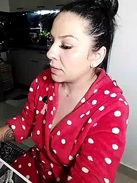 hot-babygirl online show from March 16, 8:33 pm