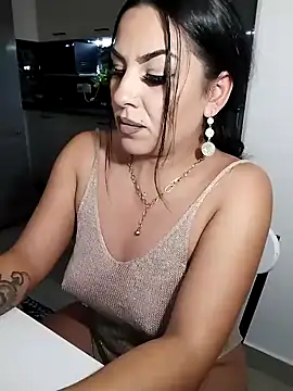 Snapshot of hot-babygirl chatting on November 25, 9:26 pm hot-babygirl online show from November 25, 9:26 pm