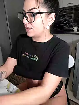 Snapshot of hot-babygirl chatting on February 4, 10:02 pm hot-babygirl online show from February 4, 10:02 pm