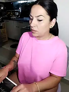 hot-babygirl online show from March 27, 8:21 pm