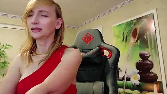 Snapshot of HotLana69 chatting on February 22, 5:35 pm HotLana69 online show from February 22, 5:35 pm