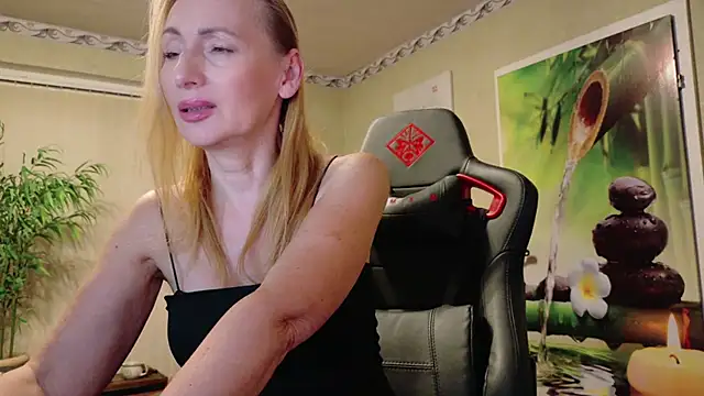 HotLana69 online show from October 21, 5:01 pm