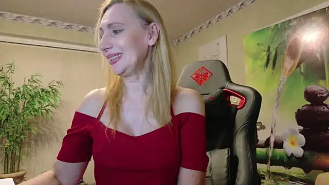 HotLana69 online show from April 9, 6:47 pm