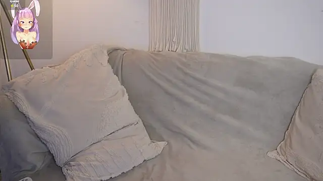 bunnycuteshy online show from March 10, 1:37 pm