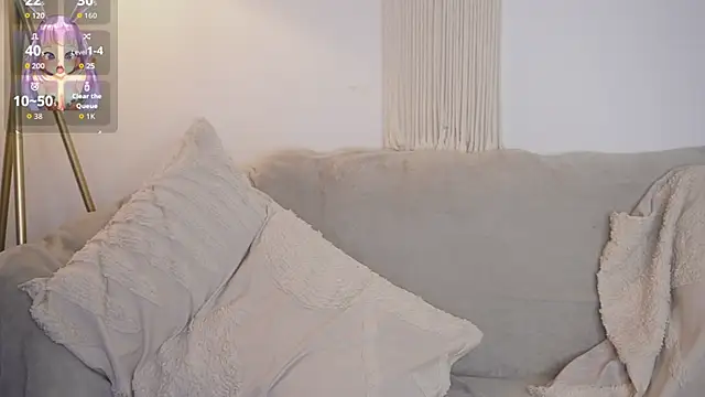 bunnycuteshy online show from February 10, 1:43 pm