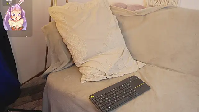 bunnycuteshy online show from February 17, 2:25 pm