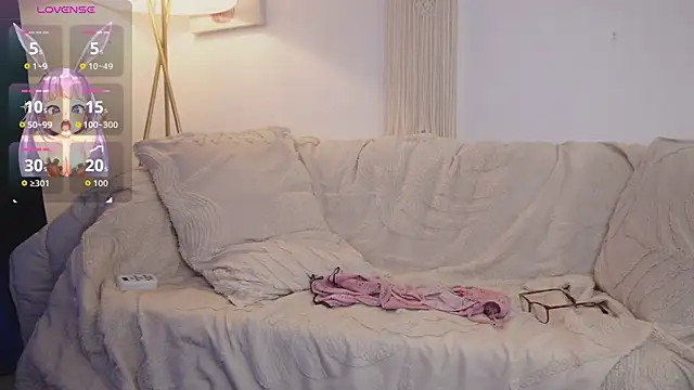 bunnycuteshy online show from January 7, 1:49 pm