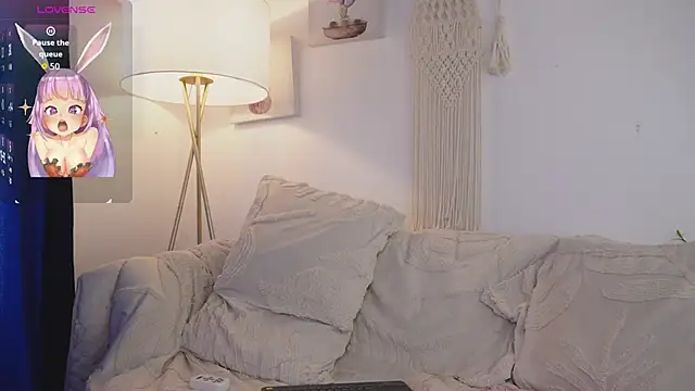 bunnycuteshy online show from December 17, 2:00 pm