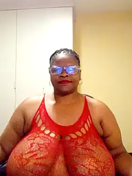 Snapshot of sweetnoziexx chatting on March 22, 1:54 am sweetnoziexx online show from March 22, 1:54 am