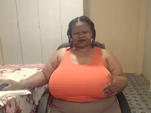 sweetnoziexx online show from December 2, 4:14 am