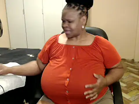 Snapshot of sweetnoziexx chatting on June 13, 2:59 pm sweetnoziexx online show from June 13, 2:59 pm