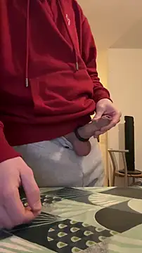 yann2392 online show from December 23, 12:00 am