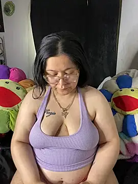 MsConejitaa online show from April 8, 3:13 pm