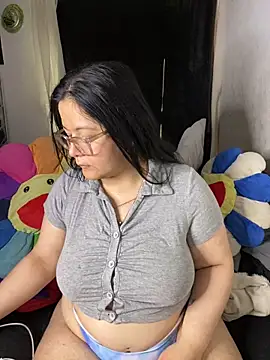 MsConejitaa online show from April 10, 4:14 pm