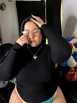 MsConejitaa online show from January 10, 8:15 pm