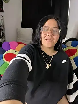 MsConejitaa online show from April 18, 7:07 pm