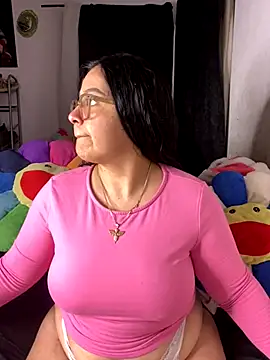 Snapshot of MsConejitaa chatting on October 13, 2:13 am MsConejitaa online show from October 13, 2:13 am