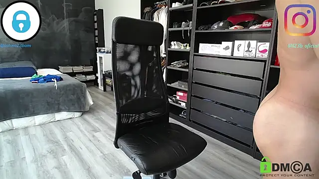 samricci21 online show from March 16, 1:26 pm