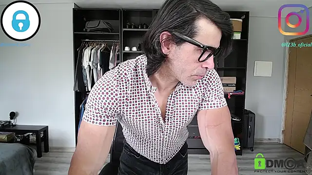 samricci21 online show from April 6, 12:50 pm