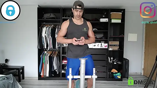 samricci21 online show from April 7, 8:27 am