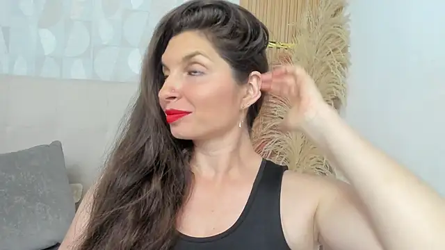 Azahara Amin  online show from April 6, 3:02 am