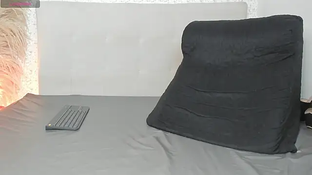 Azahara Amin  online show from March 22, 2:47 pm