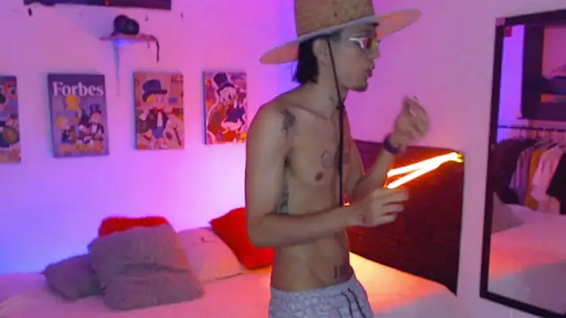 Snapshot of andersonZ998 chatting on November 27, 6:03 am andersonZ998 online show from November 27, 6:03 am