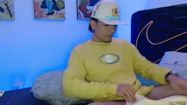 Snapshot of andersonZ998 chatting on September 24, 5:03 am andersonZ998 online show from September 24, 5:03 am