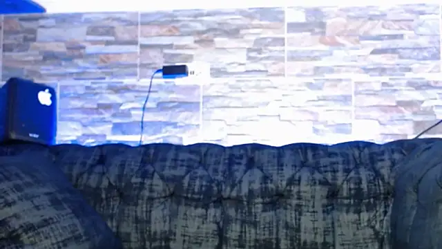 Snapshot of andersonZ998 chatting on March 18, 9:32 pm andersonZ998 online show from March 18, 9:32 pm