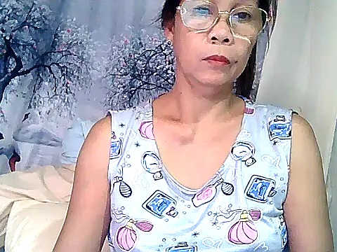 Snapshot of urwife_tobe chatting on September 21, 9:09 pm urwife tobe online show from September 21, 9:09 pm