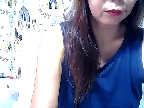 urwife tobe online show from March 25, 8:08 pm