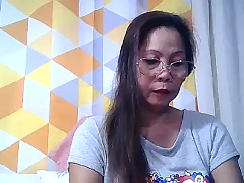 Snapshot of urwife_tobe chatting on March 23, 4:49 am urwife tobe online show from March 23, 4:49 am