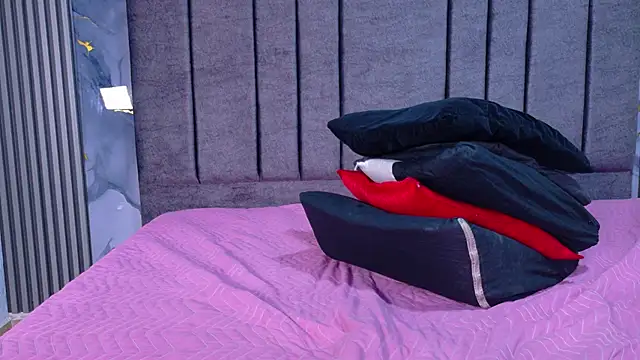 DANIK STAR online show from November 4, 1:15 pm