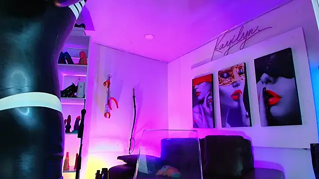 kayilyn online show from June 4, 12:54 pm