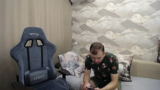 SerzhKorol1 online show from October 17, 7:22 am