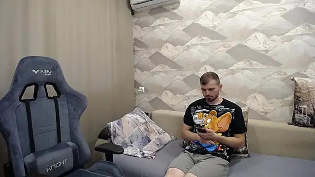 SerzhKorol1 online show from September 17, 1:13 pm