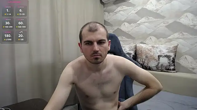 Snapshot of SerzhKorol1 chatting on July 4, 10:32 am SerzhKorol1 online show from July 4, 10:32 am