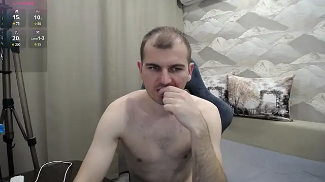 Snapshot of SerzhKorol1 chatting on July 20, 10:39 am SerzhKorol1 online show from July 20, 10:39 am