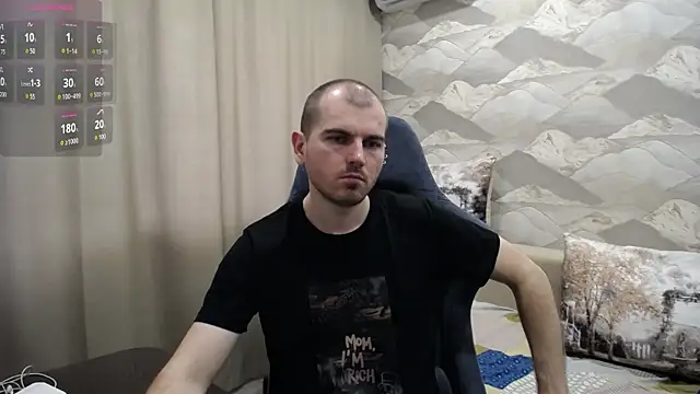 Snapshot of SerzhKorol1 chatting on June 19, 7:58 am SerzhKorol1 online show from June 19, 7:58 am