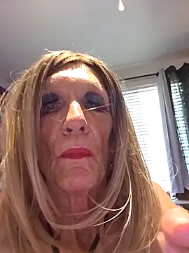 Vonniecd online show from April 16, 5:14 pm