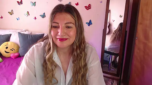 Snapshot of Jolie-Mature chatting on January 28, 8:36 pm Jolie-Mature online show from January 28, 8:36 pm