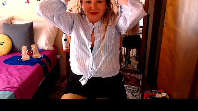 Jolie-Mature online show from December 15, 8:36 pm